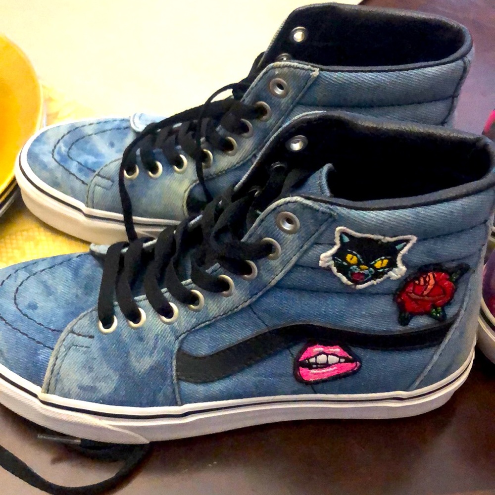 Vans Women’s  size 7( blue Jean )Size 7 1/2 floral